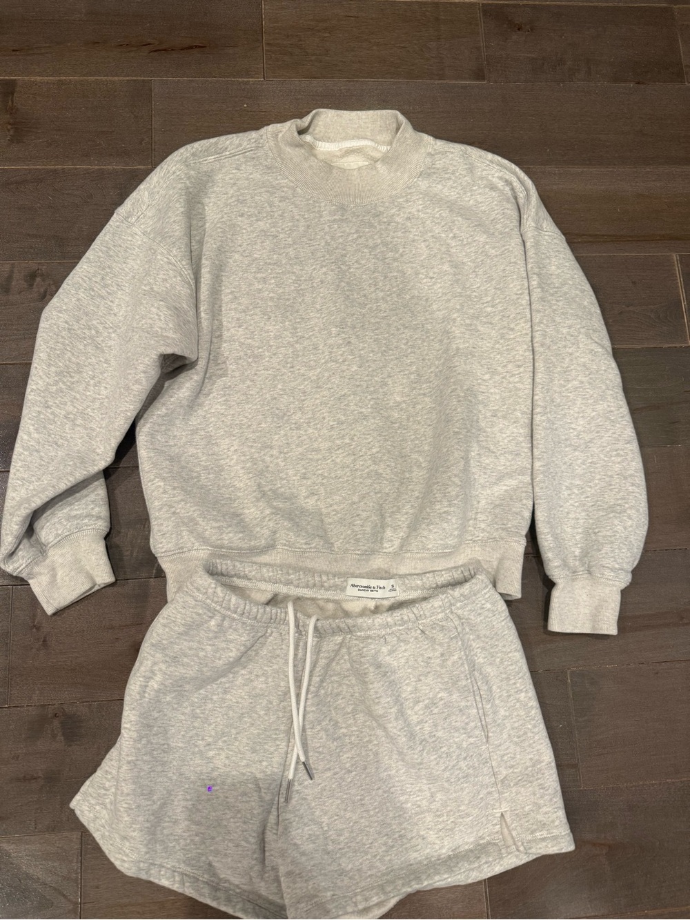 Abercrombie & Fitch Light Gray Crewneck Sweatshirt and Shorts Set